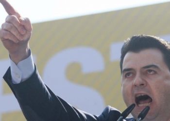 Si Lulzim Basha po përpiqet që t’i rikthejnë vizën diplomatike në SHBA, duke paguar dhe me ndryshimin e politikës së PD
