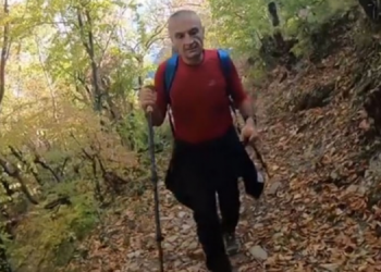 Hyjnë në fuqi ndryshimet kushtetuese, skadon afati 20 ditor i Presidentit. Hera e parë që shprehet me heshtje, Meta me “duar” të lidhura