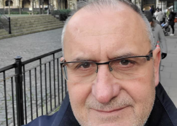 Habit Petrit Vasali në “konellapjen” e radhës: Rama ikën me pushime sa herë kanë nevojë shqiptarët! Veç ne jemi pranë qytetarëve