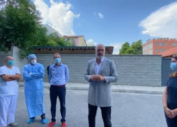 Rama: Kemi bërë rezervim për vaksinën anti-COVID! Do të rrisim pagat për mjekët dhe infermierët