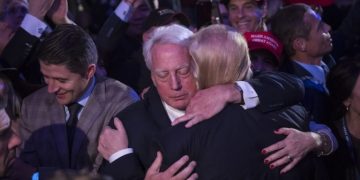 Donald Trump në zi, ndahet nga jeta vëllai i tij i vogël në moshën 71- vjeçare