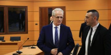 Ardian Dvorani kërkon rikthimin në KED duke dërguar një letër: “Këto lëvizje mund të ndodhin, nuk janë të ndaluara nga Kushtetuta..”