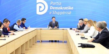 PD ka përfunduar fazën e parë të verifikimit të kandidatëve, zbulohet sa prej tyre kaluan sfidën/ Shpërndarja sipas qarqeve