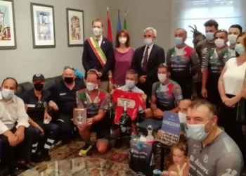 Çiklistët italianë, 1300 km për të falenderuar mjekët dhe infermierët shqiptarë