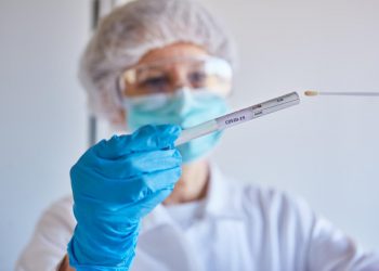 Në dorë të fatit! Nëse janë të vërteta shifrat e sotme, Covid-19 qënka ulur këmbëkryq në Shqipëri