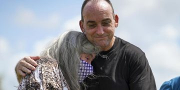 I dënuar me v.de.kje, më pas me b.urg.im përjetë, lirohet pas 37 vitesh si i pafajshëm. Akuzat që rëndonin mbi të dhe zbulimi i së vërtetës