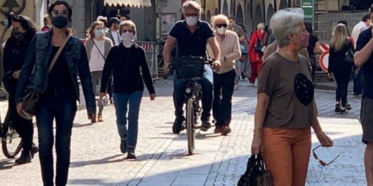 Koronavirusi: Gati dyfishohen rastet në Itali, rritet dhe numri i viktimave