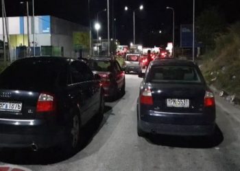 “Zëri i Amerikës” kundër Metës dhe “lehsave”: Ndërhyrja e emergjencave shqiptare dhe forcave të ushtrisë shmangu një krizën humanitare të pandeshur në këto 30 vite në kufirin shqiptaro-grek!