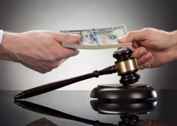 Skandalet e drejtësisë! Vetingu i nxjerr zbuluar: Gjyqtarët e prokurorët mijëra euro shpenzime për studimet e fëmijëve jashtë vendit, nga SHBA, në Holandë