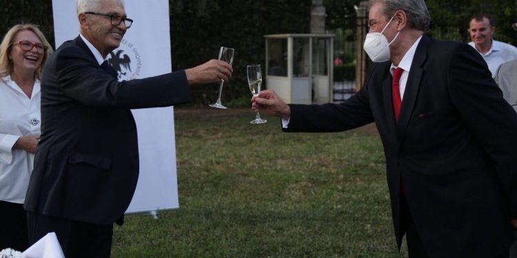 Qokat presidenciale, me një njeri që se “njohën kurrë” si president