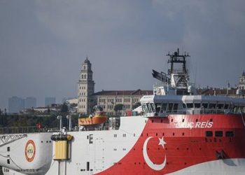 Turqia i zgjat 3 muaj kerkimet në Egje, kryediplomati turk: S’bezdisemi se Greqia zgjerohet në detin Jon, ama në Egje të mos guxojë se plas lufta