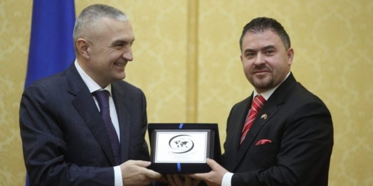 Ilir Meta në mbrojtje të Ylli Ndroqit! Reagon ashpër ndaj Ramës: Këto janë fakte tronditëse dhe alarmante