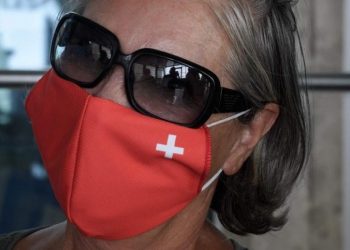 COVID-19: Zvicra në recesion pas rënies historike të PBB-së në T II 2020