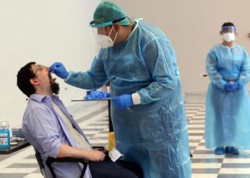 Në Greqi, vala e dytë e koronavirusit