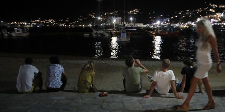 Prag lufte me Ankaranë, por grekët preferojnë Turqinë për pushime: Tërbohen mediat e Athinës