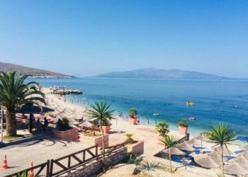 Rrëfehet serbi që jeton në Sarandë: Parkova makinën para hotelit dhe mendova se shqiptarët do ma ndanin në dysh