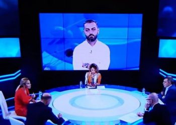 Kukullat e kurdisura të ekraneve dhe fenomeni Kryemadhi