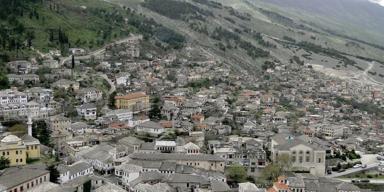 Karmina shpjegon pse Gaz Bardhit i duket i braktisur Jugu nga qeveria