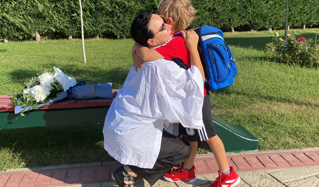 Zaho filloi sot shkollën: Linda dhe Edi Rama shprehin emocionin e madh që po përjetojnë me foto