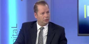 “Edhe 231 ditë nga fitorja!”, ish-anëtari i PD-së tallet keq me demokratët: Po e thanë këta, u bë tamam si në 2017!