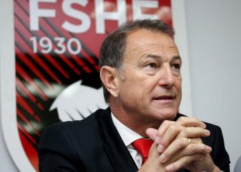 Gianni De Biasi jep lajmin e trishtë: U largove në heshtje mjeshtër