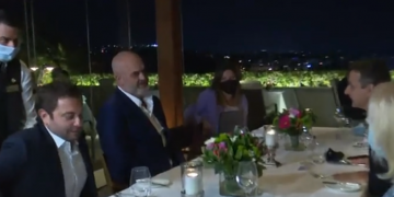 Vizita në Athinë, Rama publikon pamjet nga darka me Mitsotakis dhe jep mesazhin e fortë