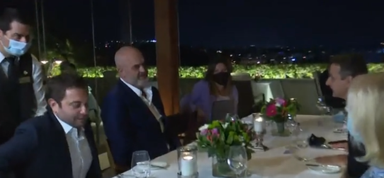 Vizita në Athinë, Rama publikon pamjet nga darka me Mitsotakis dhe jep mesazhin e fortë