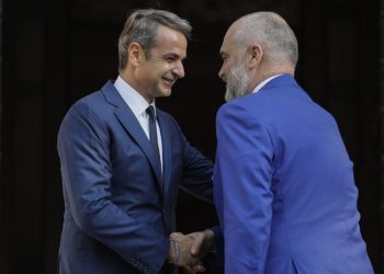 “Ruhuni nga ‘marrëdhëniet e shkëlqyera’ me Greqinë”, diplomati i njohur shqiptar reagon pas takimit të Ramës me Mitsotakis dhe lëshon paralajmërimin e rëndësishëm