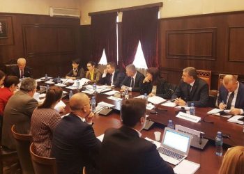 Prapaskenat e vendimit të KED, Dvorani pritet të rikthehet në mbledhjet e radhës, precedenti “Marku” e mban ende anëtar