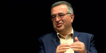 U thirr si dëshmitar në gjyqin ndaj Izet Haxhisë për Azem Hajdarin/ Fatos Klosi e thotë hapur: Ja si do të përfundojë çështja! Uroj që ta marrin me forcë Sali Berishën nëse…