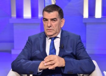 Saimir Vishaj: Të shkarkuarit nga vetingu po pastrojnë paratë me studio avokatie, të rrinë 15 vjet larg sistemit të drejtësisë