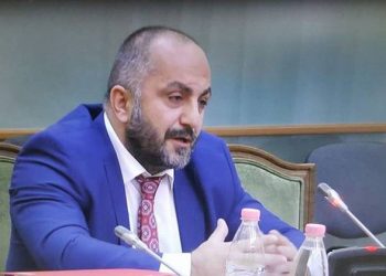“Saliu e dogji këtë vend, rrënoi e vodhi”! Romeo Kara del me deklaratën ‘bombë’: Ata e kanë tmerrësisht frikë! Edhe Meta me shokë ndjehen të paburrë të përballen!”