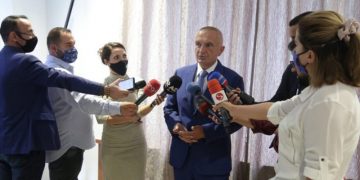 Ilir Meta nuk ndal kërcënimet dhe broçkullisjet: Nëse devijohet pakti i 5 qershorit përgjegjës Edi Rama, nuk do më vijë aspak keq për fatin e tij