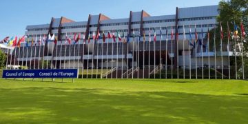 “Ku i çuat paratë që i’u dha bota? Pse i vodhët”?! Kryeministri Rama i përgjigjet ashpër opozitës dhe i’u kërkon ndjesë ndërkombëtarëve