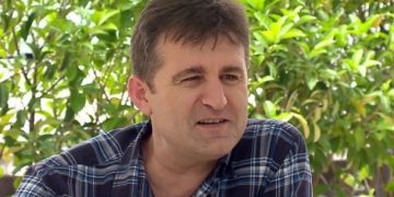 “Kush mund të ishte në vend të z.Basha drejtuesi i duhur i demokratëve?”, shpërthen ish-kreu i PD-së në Kukës, Ibsen Elezi: Nuk pyes për këta spurdhjakë. Ka personalitete që mund…