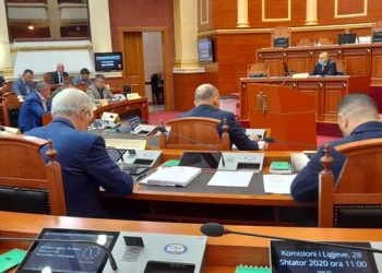 Presioni amerikan shtyn miratimin e Kodit Zgjedhor: Mazhoranca e vendosur për të eliminuar koalicionet, drafti i PS bashkohet me të Murrizit