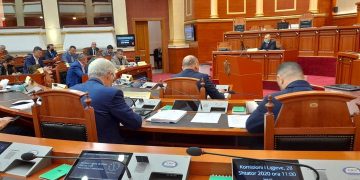 Presioni amerikan shtyn miratimin e Kodit Zgjedhor: Mazhoranca e vendosur për të eliminuar koalicionet, drafti i PS bashkohet me të Murrizit