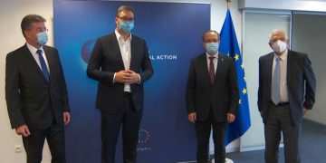 “Kosova dhe Serbia në raund të ri bisedimesh në Bruksel”, ja çfarë shkruan Zëri i Amerikës