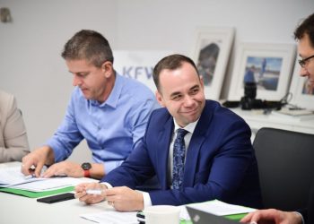 INVESTIGIMI: Kompania e lidhur me një zyrtar shqiptar, “ekspeditë” biznesi në Afrikë