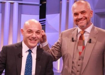 Fevziu shikon ëndrra dhe mashtron Bashën: Po ecën shumë mirë! “Edhe mundet, edhe s’mundet të fitojë… Rama nuk e meriton mandatin e tretë”