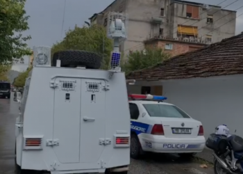 Zhurma të shtënash, ulërima, dhe panik! Ekzekutohet nga RENEA 71-vjeçari në Elbasan