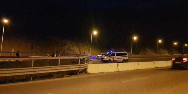 Aksidenti i rëndë në Elbasan – Tiranë: Ndërrojnë jetë 2 vajza, edhe të plagosurat në gjendje kritike për jetën