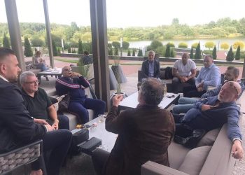 SHENIM: Shfrytëzimi i turpshëm i futbollistëve, që Presidentët e Superiores bën në “protestën” e sotme