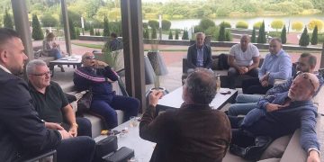 SHENIM: Shfrytëzimi i turpshëm i futbollistëve, që Presidentët e Superiores bën në “protestën” e sotme