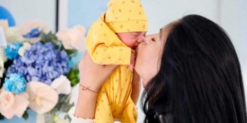 Nëna e re reagon pas shkrimit në “Syrin” e Çim Pekut të Zenit: Nuk jam unë ajo që pretendon, kam marrë gjithçka me takon