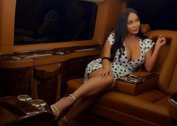 Kush është këngëtarja e famshme që u a.rrestua për trafik a.rmësh në pikën kufitare të Morinës