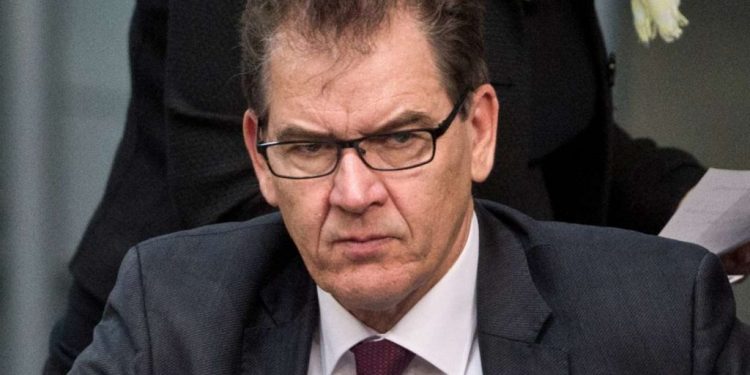 Ministri gjerman jep alarmin: Karantinimi i Europës do shkaktojë më shumë viktima se vetë Covid-19