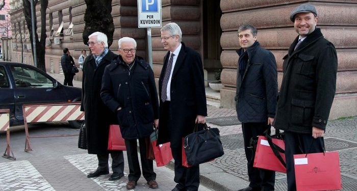 Kërkesa e opozitës së rrugës: Dërgimi i ndryshimeve kushtetuese pranë OSBE-ODIHR! Një intrigë me vonesa të qëllimëshme që pamundësojnë zgjedhjet e 25 Prillit