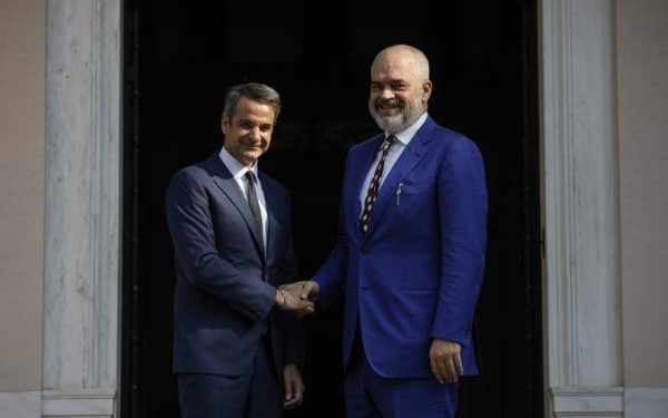 Greqia duhet të komunikojë me Shqipërinë bazuar në respekt të ndërsjelltë, jo prepotencë