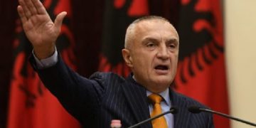 Ligji i ri/ Ja si pritet të izolohet Meta: Nga frenimi i dekoratave e kontrolli i gjendjes mendore, te bllokimi i pazareve për ministrat, gjykatat e Guvernatorin